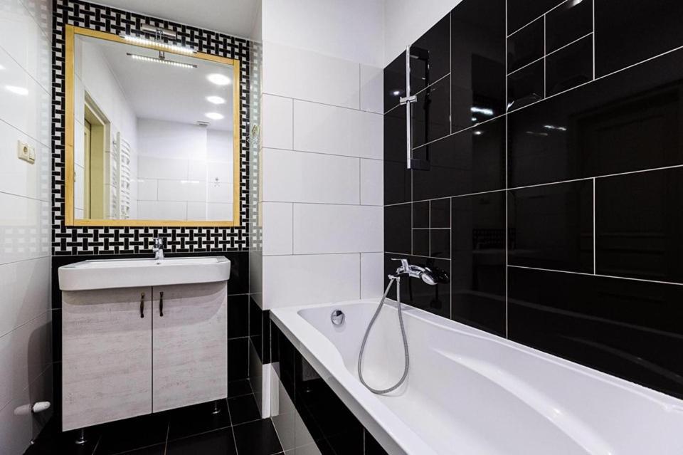Цехова 1 Apartment Лвив Екстериор снимка